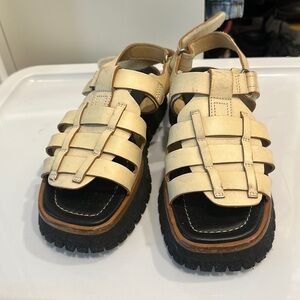 Labucq platform sandals